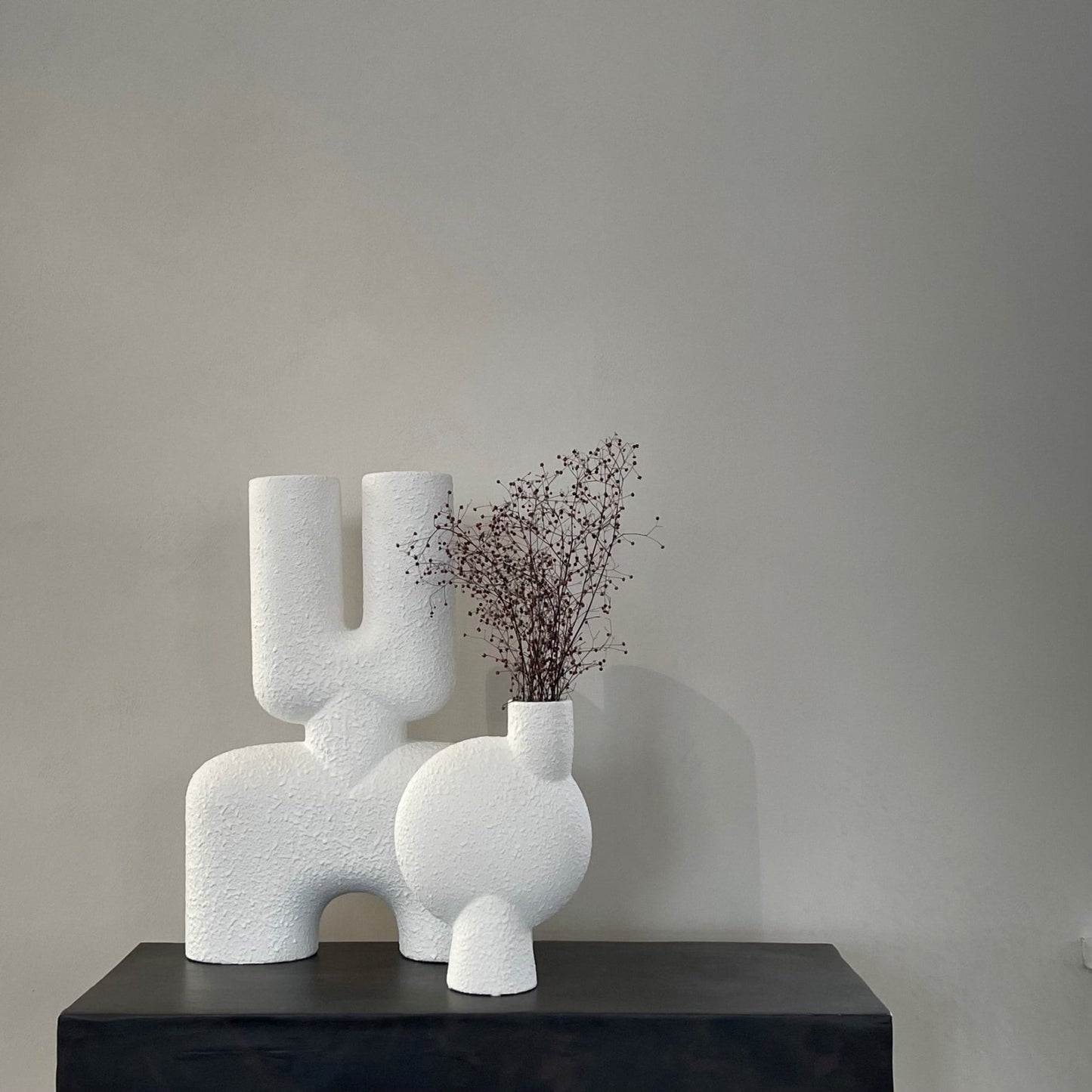 Cobra - Double White: Playful 1960s-Inspired Design for Modern Spaces