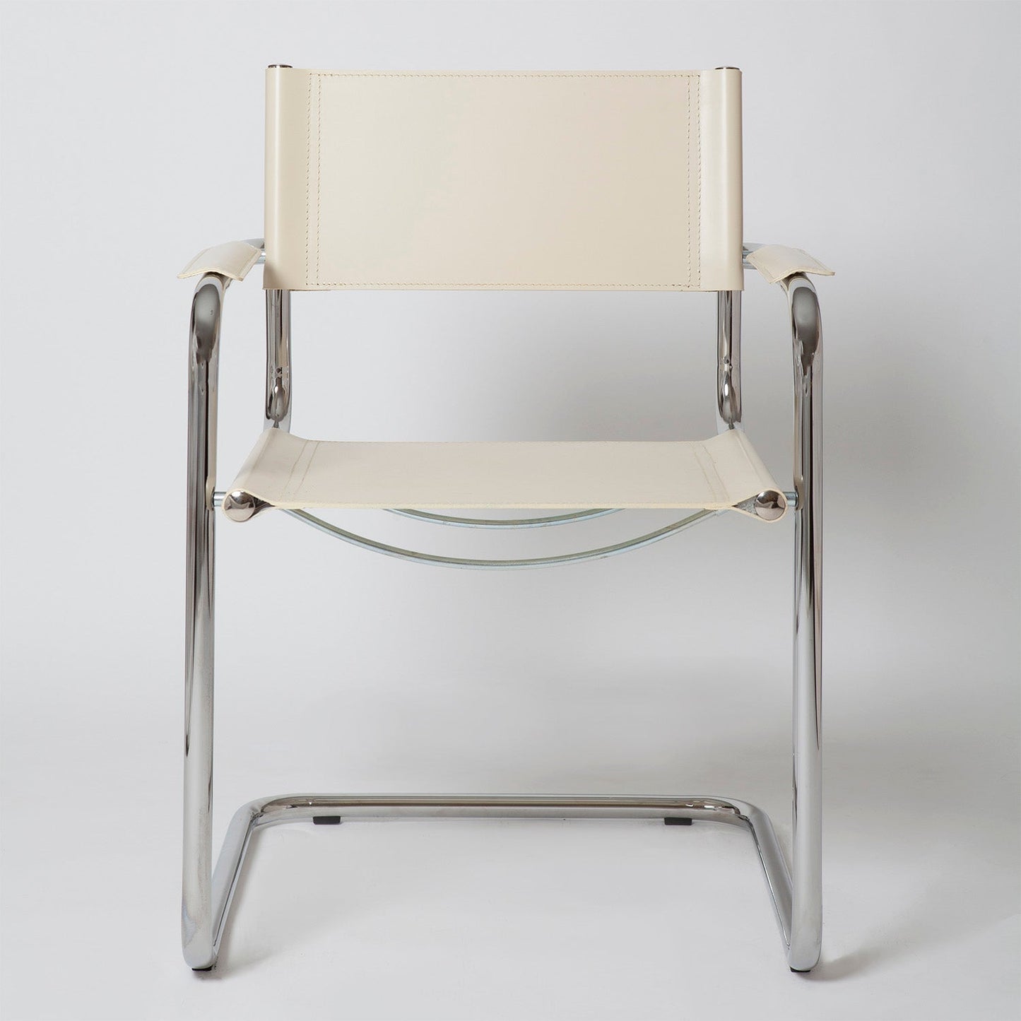 Stam Leather Armchair – Elegant and Versatile Seating for Your Home
