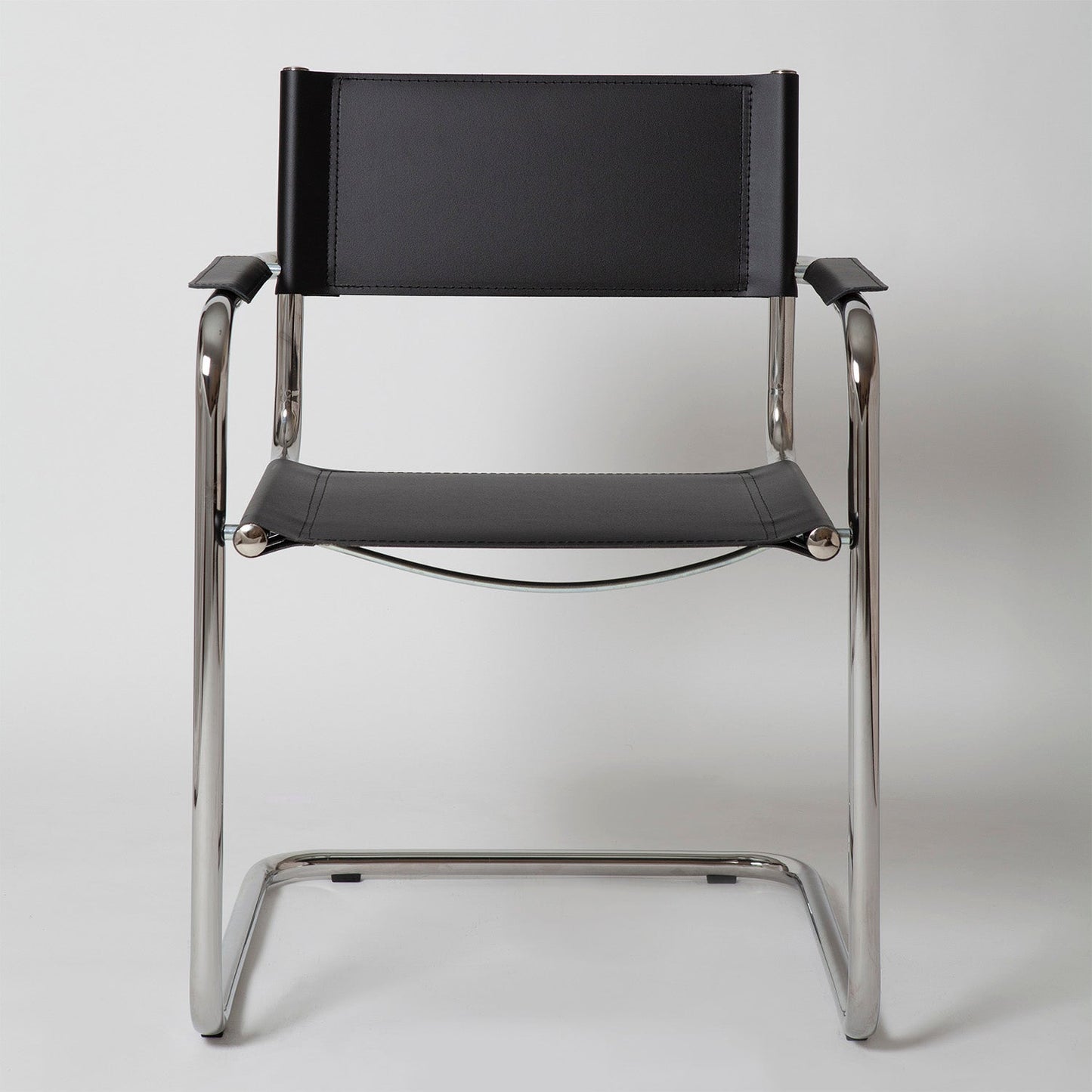 Stam Leather Armchair – Elegant and Versatile Seating for Your Home