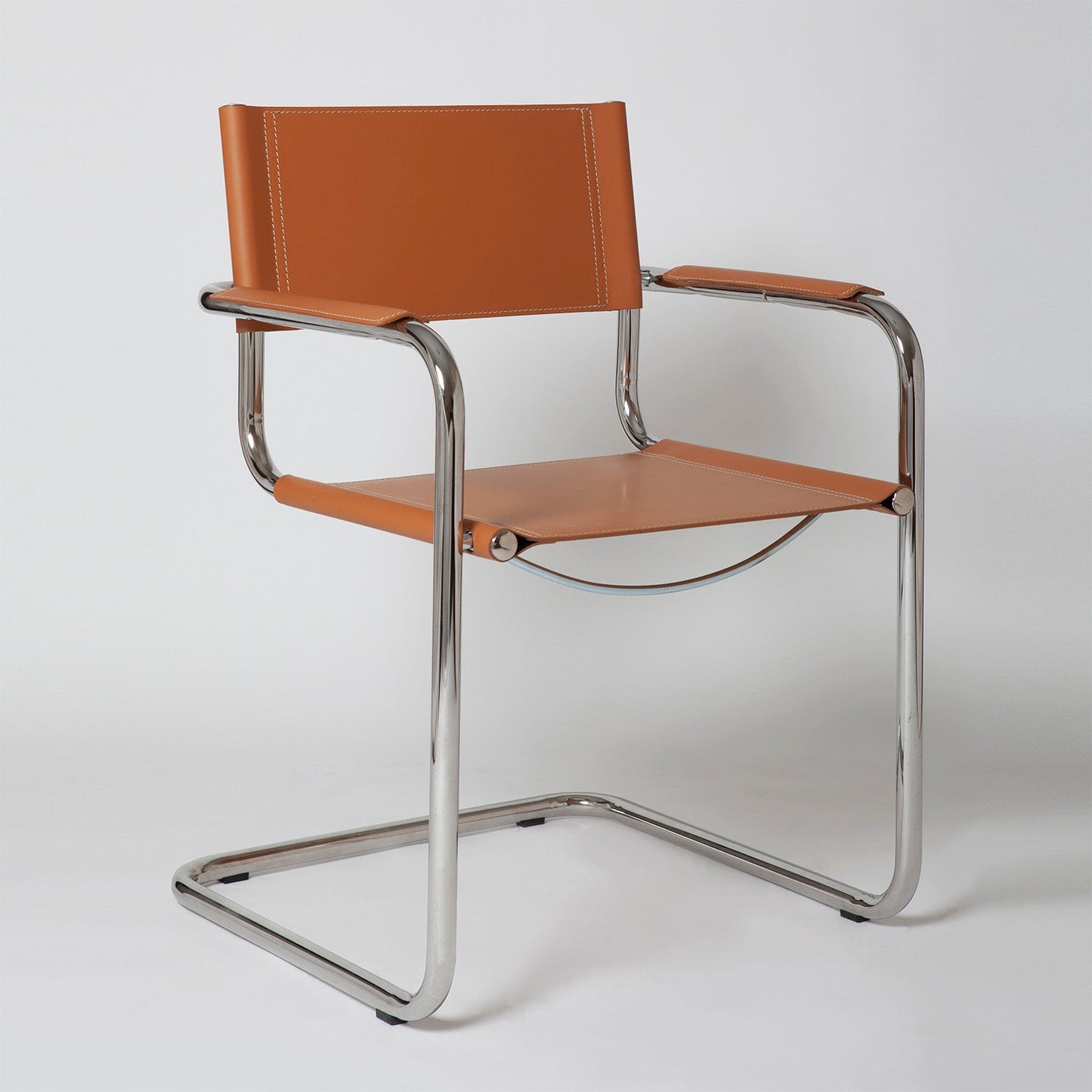 Stam Leather Armchair – Elegant and Versatile Seating for Your Home