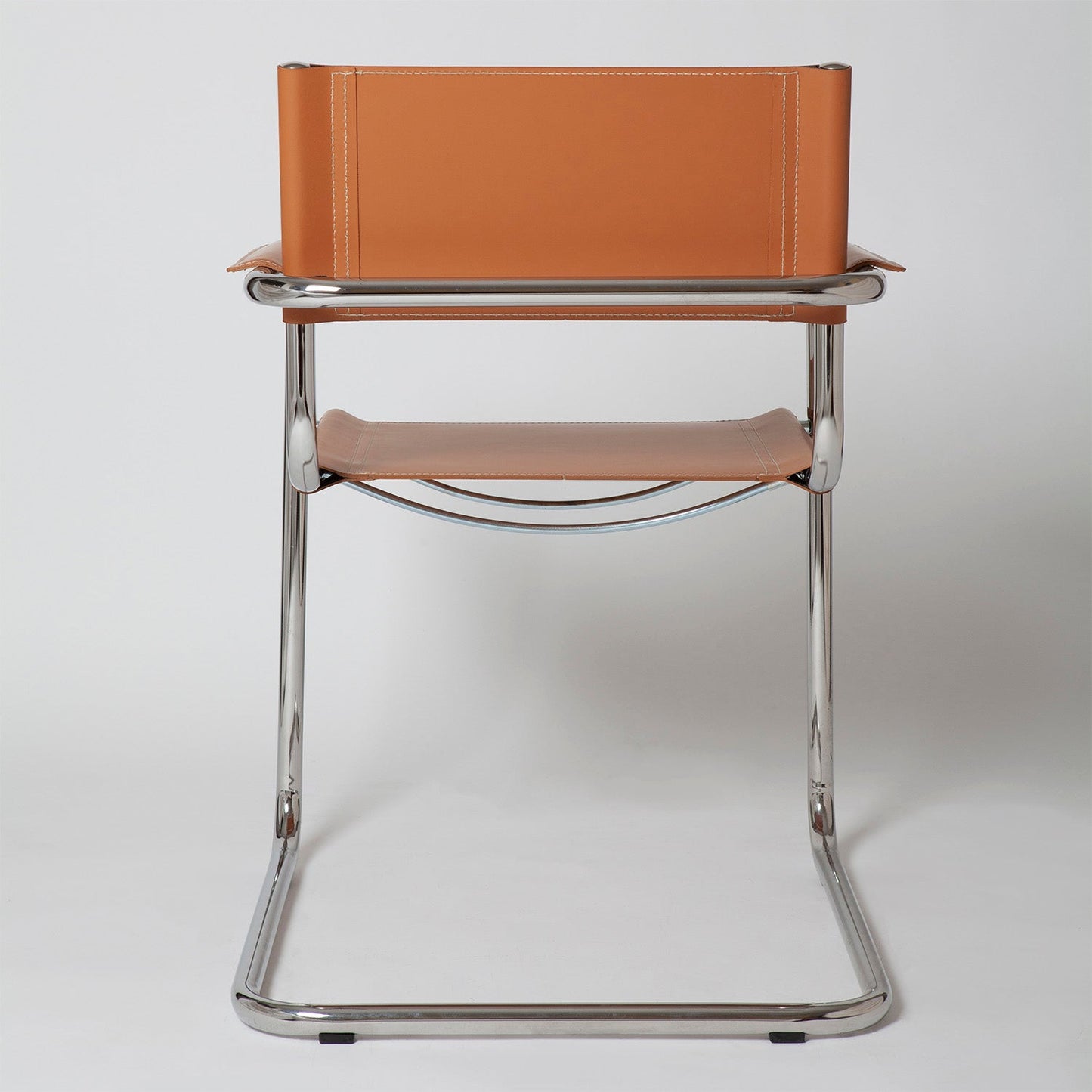 Stam Leather Armchair – Elegant and Versatile Seating for Your Home