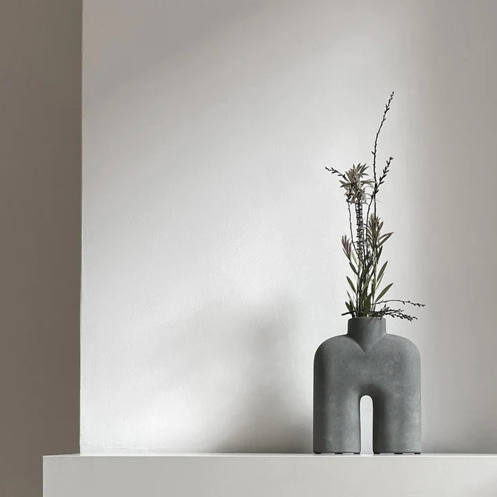 Cobra-Tall Mini: Playful 1960s-Inspired Design for Compact Spaces