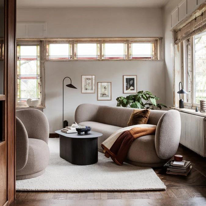 Rico Lounge Curved Chair – Elegant and Ergonomic Seating for Modern Spaces