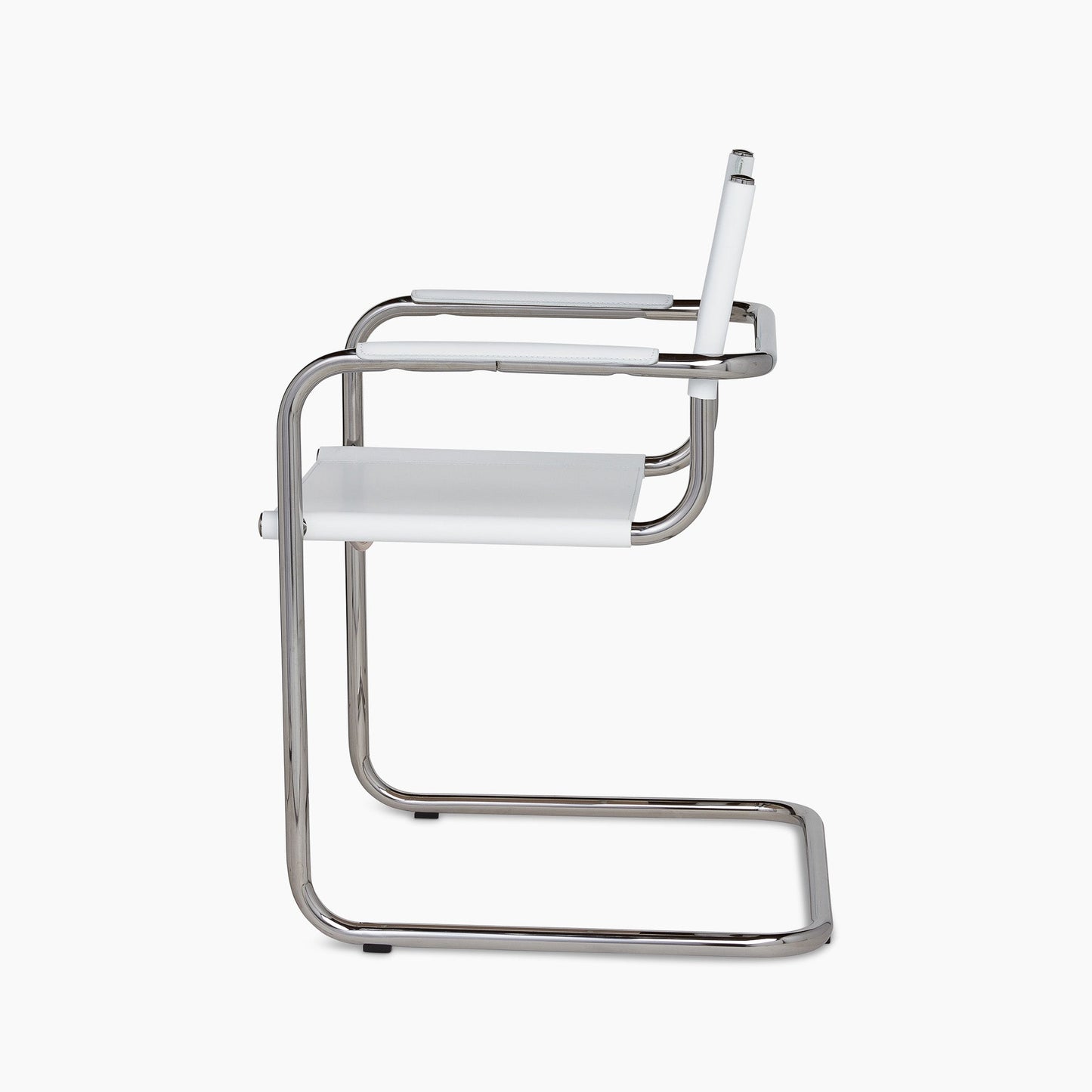 Stam Leather Armchair – Elegant and Versatile Seating for Your Home
