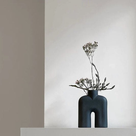 Cobra-Tall Mini: Playful 1960s-Inspired Design for Compact Spaces